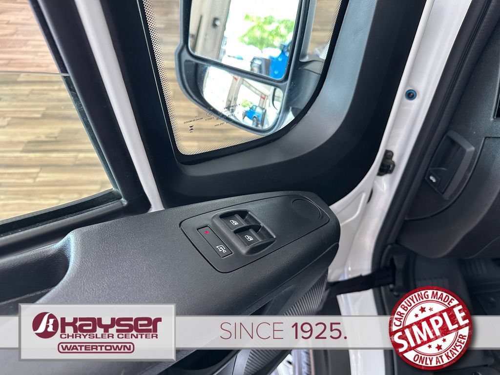 Used 2025 RAM ProMaster 2500 w/ U-Haul Equipment Group FWD image 10