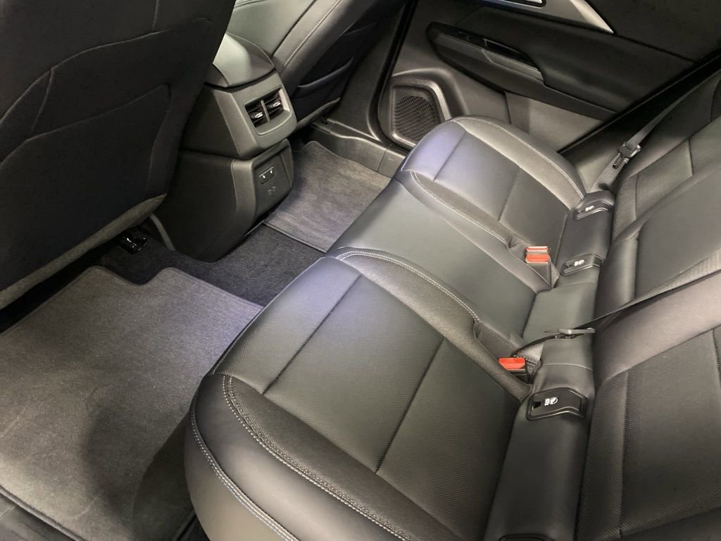 New 2026 Chevrolet Equinox EV LT image 24