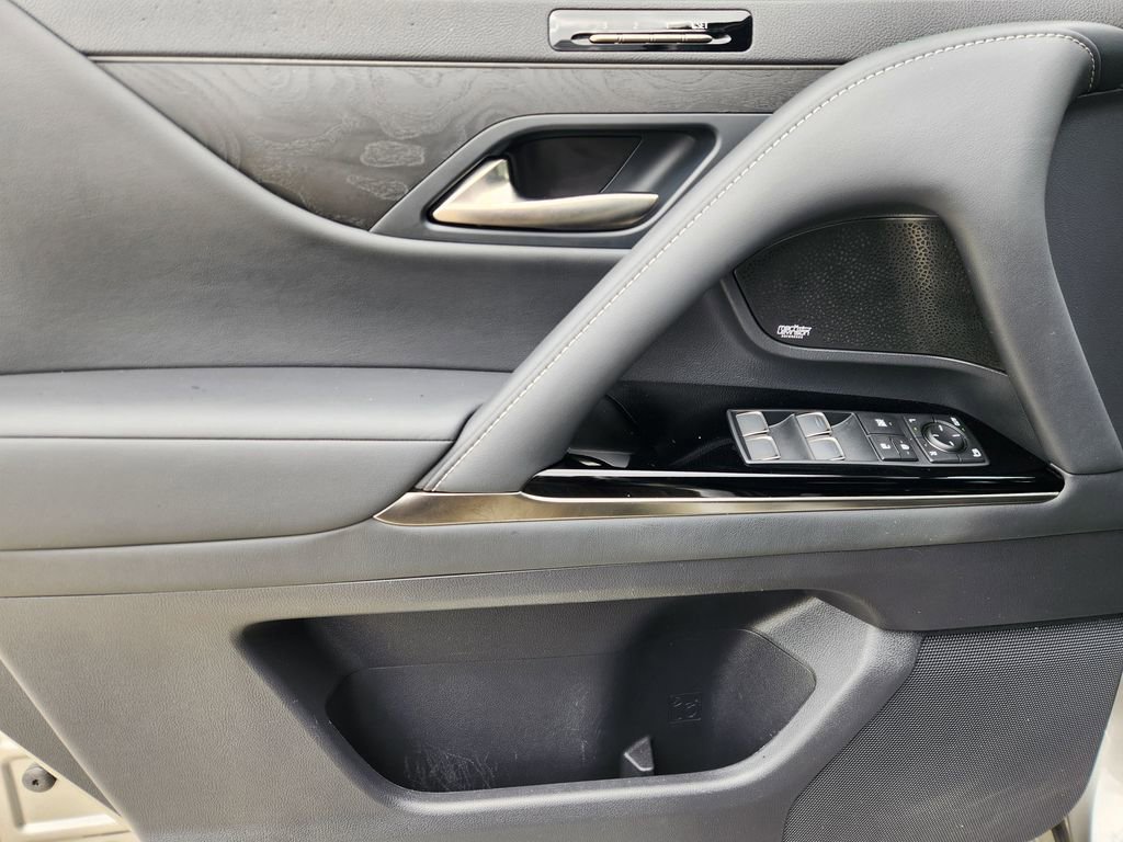Used 2023 Lexus LX 600 4WD w/ Interior Upgrade Package image 24