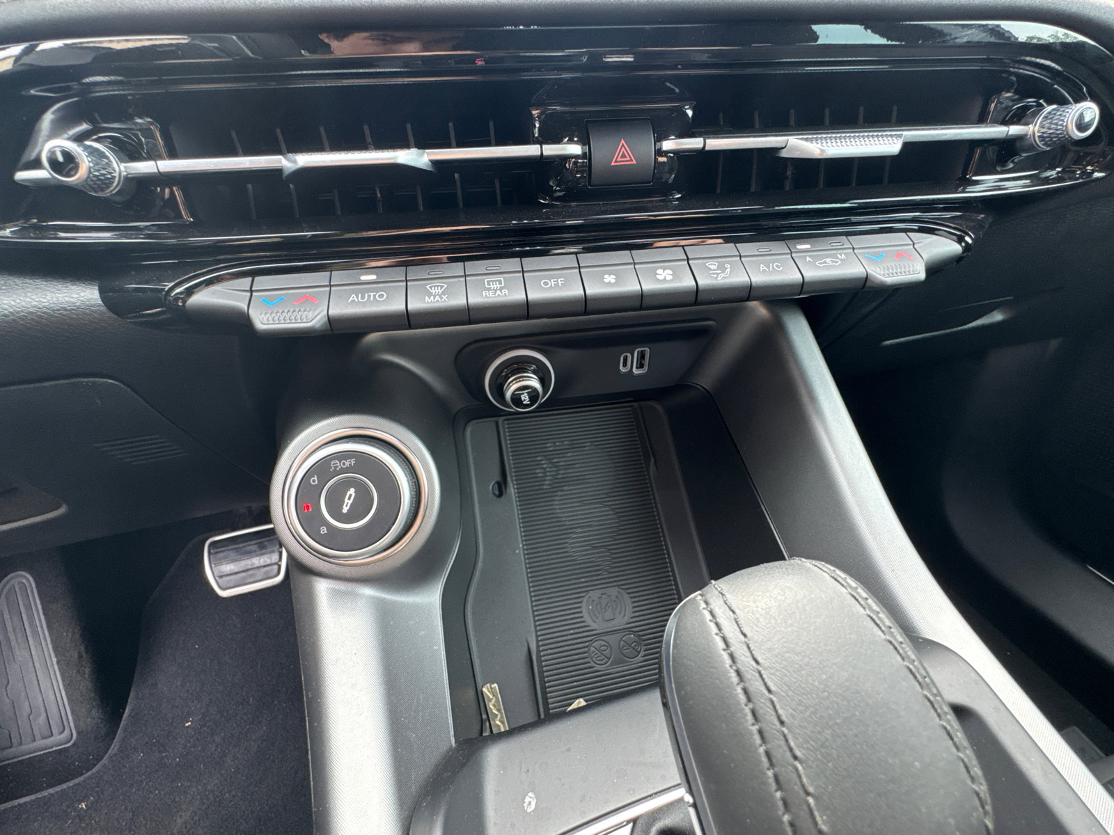 Used 2024 Alfa Romeo Tonale Veloce image 32