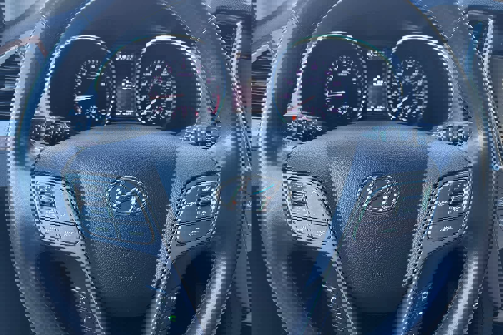 Used 2018 Hyundai Santa Fe Sport w/ Cargo Package image 23