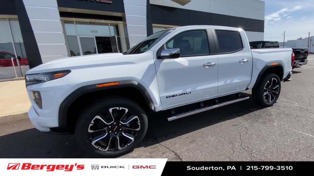 New 2026 GMC Canyon Denali w/ LPO, Black Badging Package AWD/4WD image 4