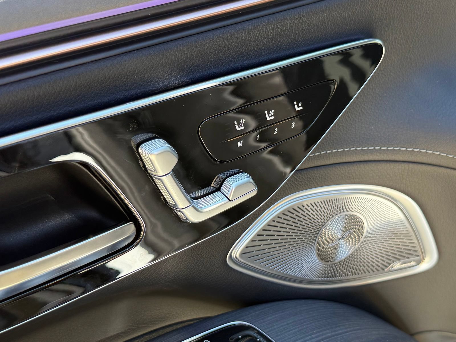 New 2026 Mercedes-Benz EQS 400 4MATIC SUV image 16