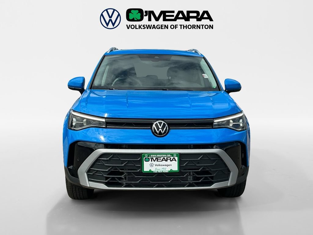 Used 2025 Volkswagen Taos SE w/ Panoramic Sunroof Package AWD/4WD image 8