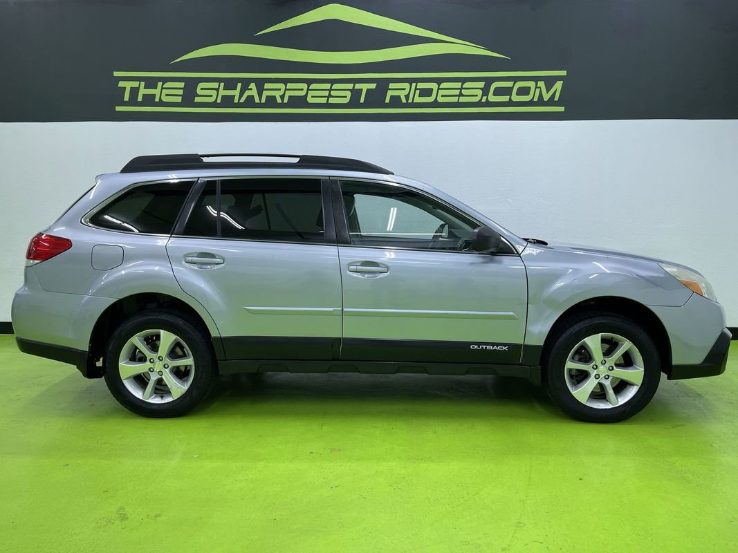Used 2013 Subaru Outback 3.6R Limited w/ Moonroof Pkg image 11