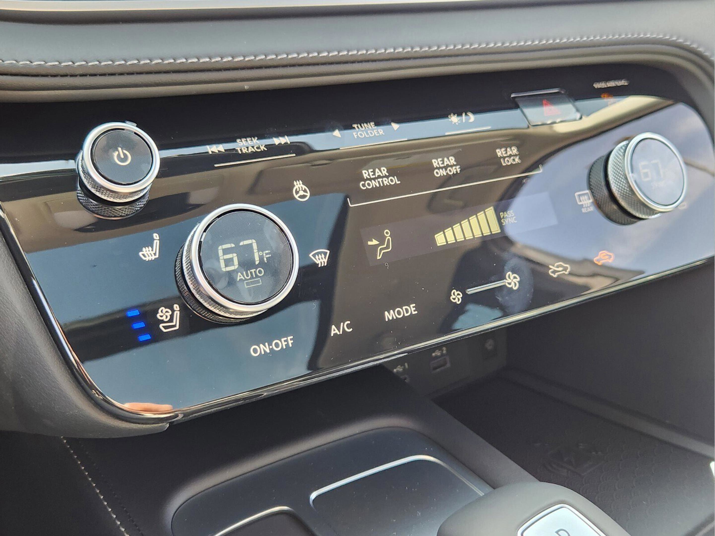 Certified 2025 INFINITI QX60 Luxe w/ Cargo Package image 23