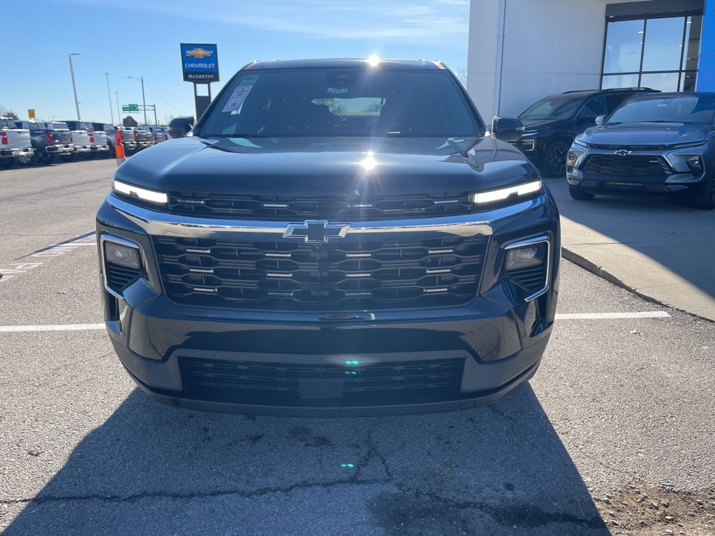 New 2025 Chevrolet Traverse LT w/ Enhanced Driving Package image 8