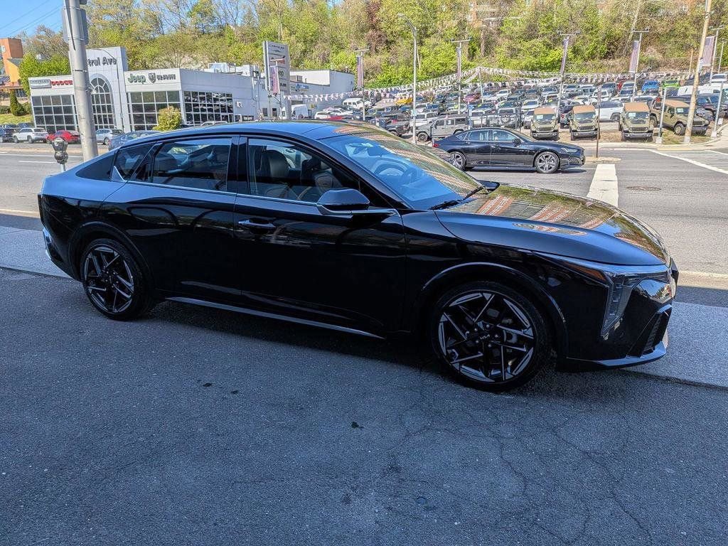 Used 2025 Kia K4 GT-Line w/ GT-Line Premium Package image 5
