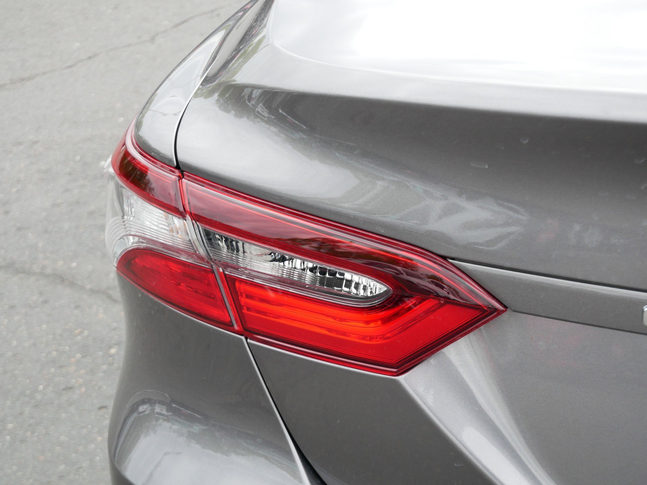 Used 2022 Toyota Camry LE AWD/4WD image 17