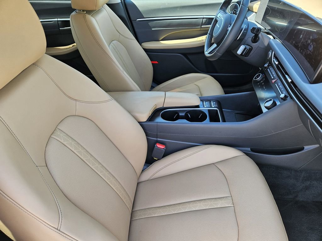 Used 2025 Hyundai Sonata Limited image 11