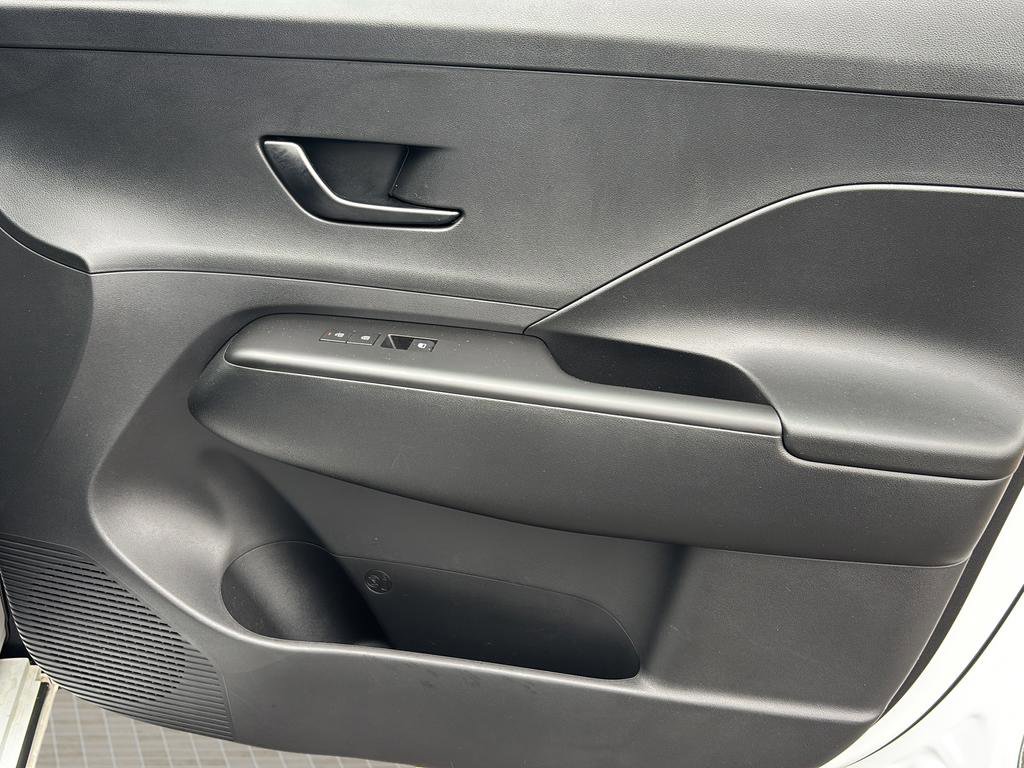 Certified 2024 Hyundai Kona SEL FWD image 33