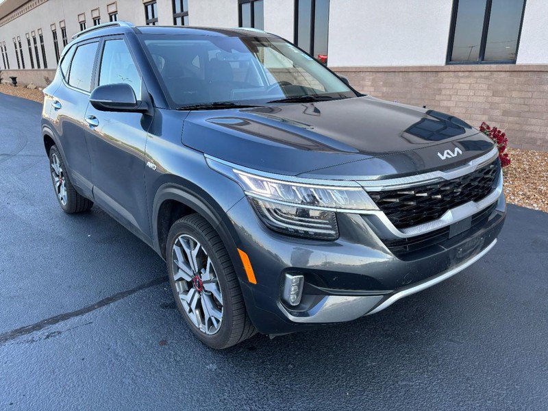 Used 2023 Kia Seltos SX AWD/4WD image 2