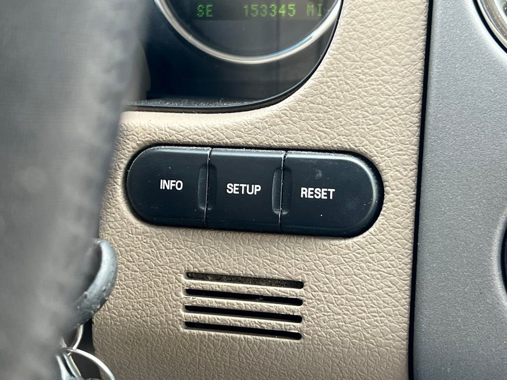 Used 2004 Ford F150 Lariat image 31