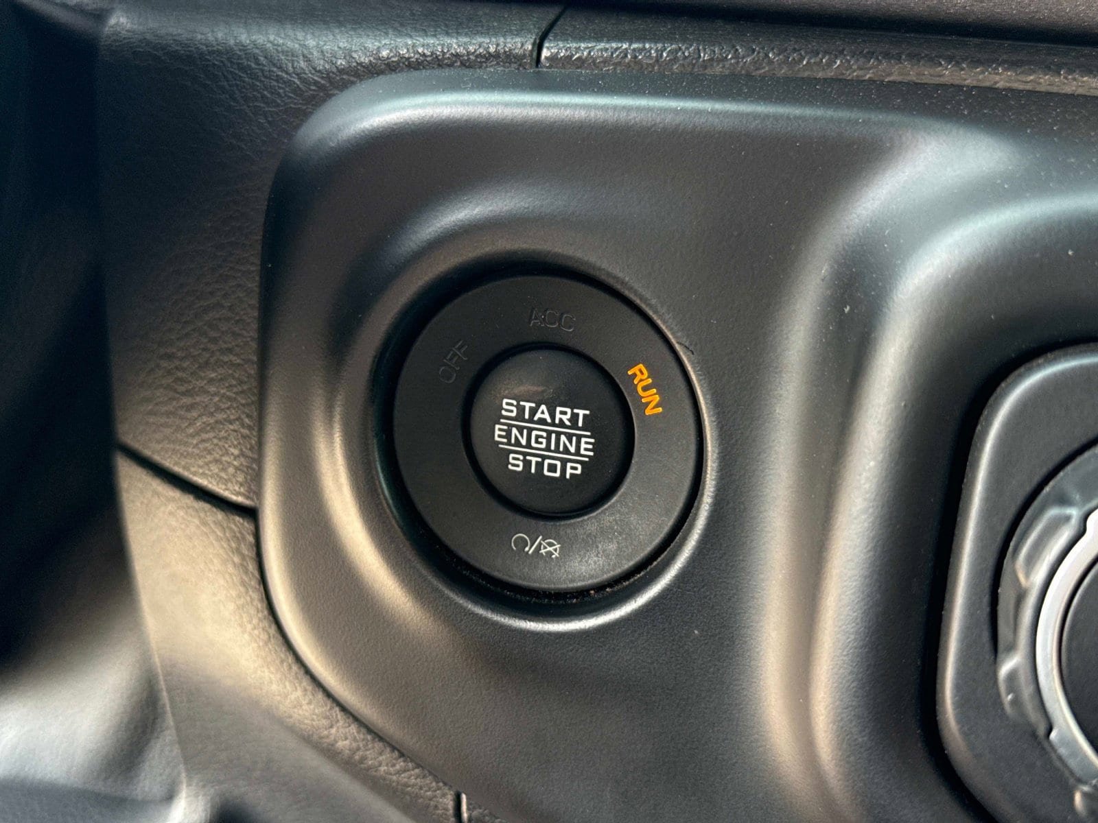 Used 2021 Jeep Gladiator Mojave AWD/4WD image 30