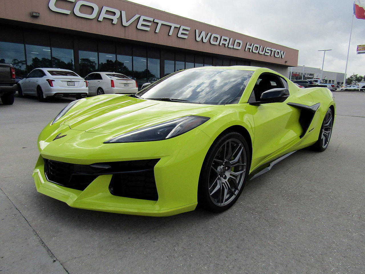 Used 2024 Chevrolet Corvette Z06 image 1