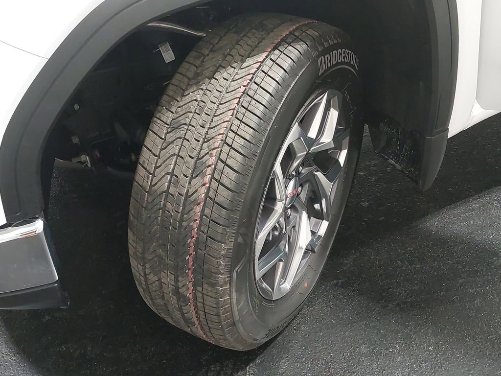 New 2026 GMC Sierra 1500 SLE w/ Preferred Package image 32