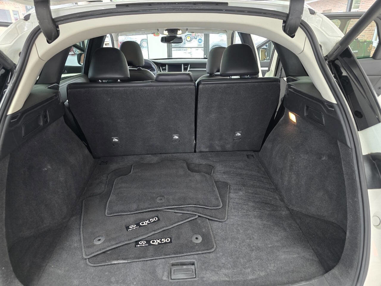 Used 2021 INFINITI QX50 Luxe w/ Cargo Package image 23