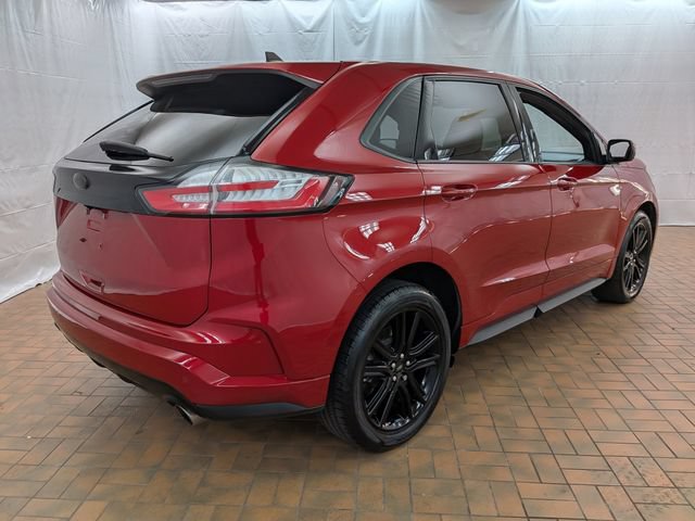 Used 2021 Ford Edge ST-Line w/ Cold Weather Package AWD/4WD image 7