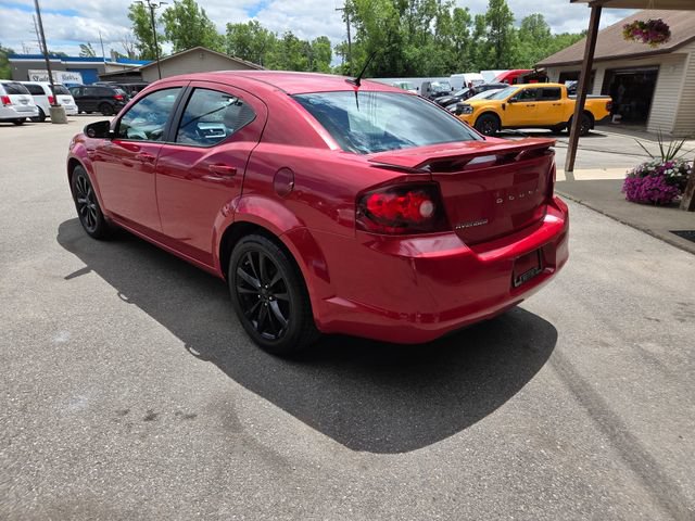Used 2013 Dodge Avenger SE w/ Blacktop Pkg FWD image 4
