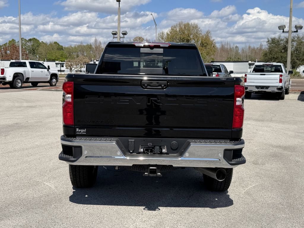 New 2026 Chevrolet Silverado 2500 LT w/ All Star Edition AWD/4WD image 5