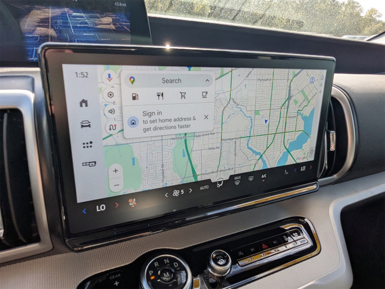 New 2025 Ford Expedition Active image 24