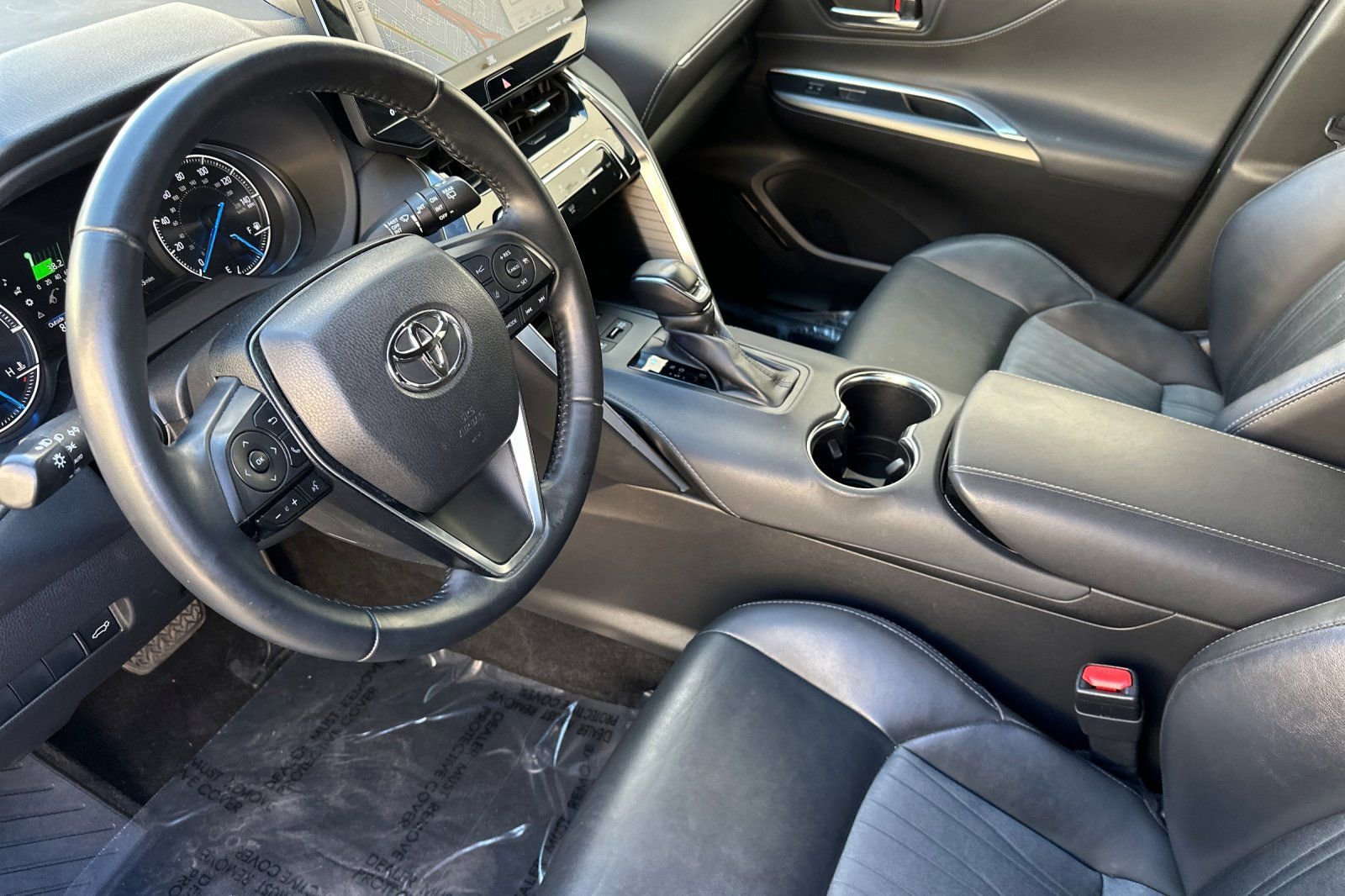 Used 2021 Toyota Venza XLE image 13