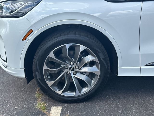 New 2026 Lincoln Aviator AWD w/ Jet Appearance Package image 12
