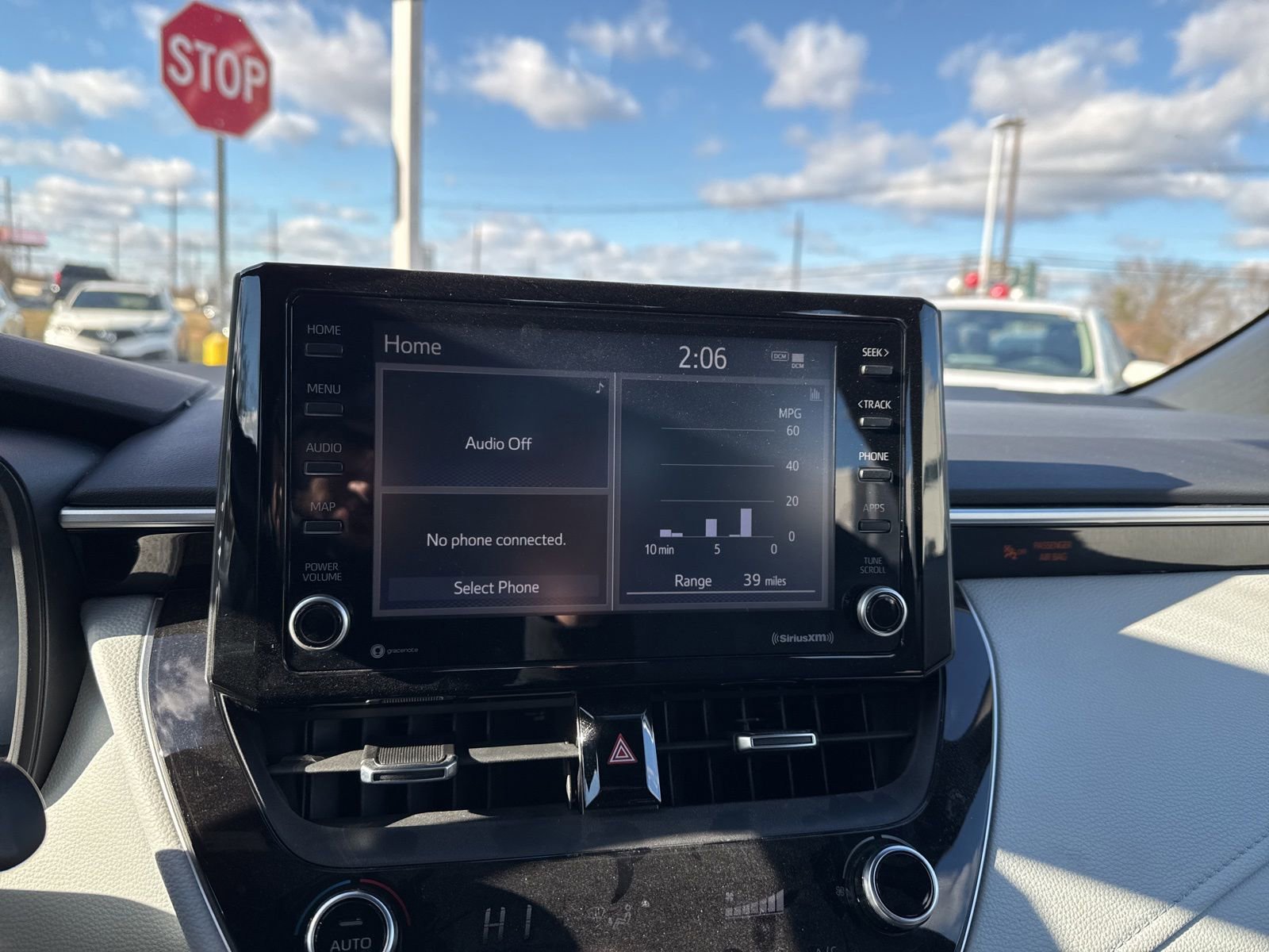 Used 2022 Toyota Corolla SE image 17