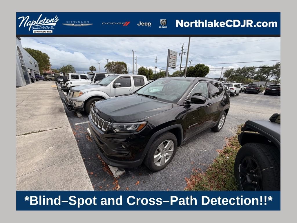 Used 2022 Jeep Compass Latitude image 1
