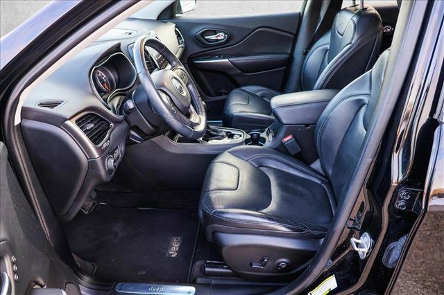 Used 2019 Jeep Cherokee Limited image 12