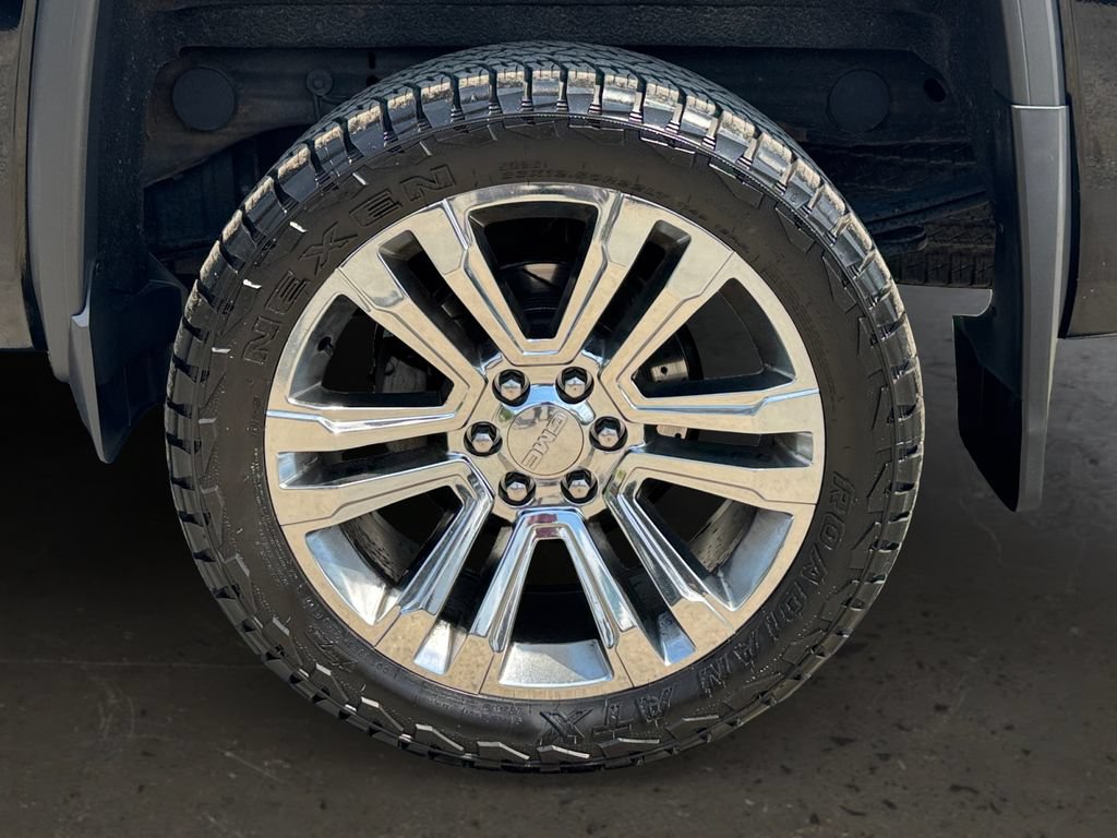 Used 2018 GMC Sierra 1500 SLT w/ All Terrain Package AWD/4WD image 25