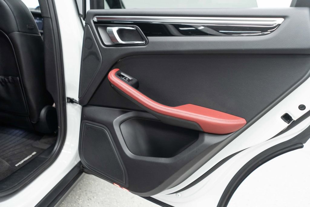 Used 2023 Porsche Macan image 26