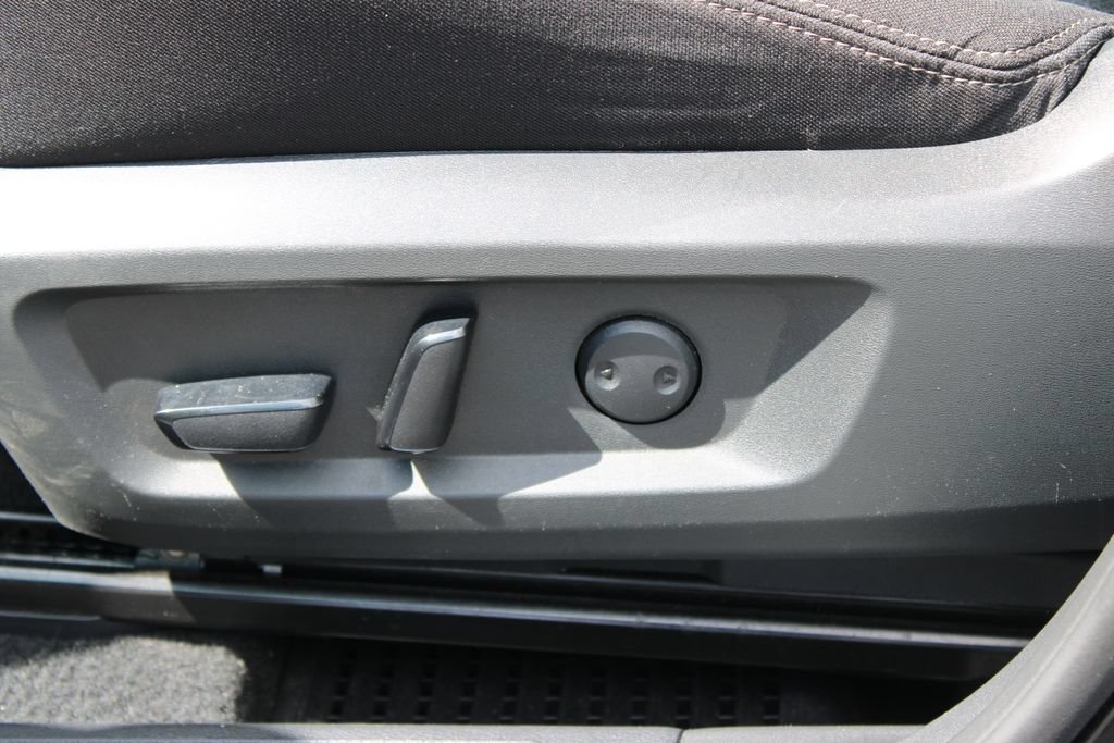 Used 2024 Nissan Rogue SV AWD/4WD image 21