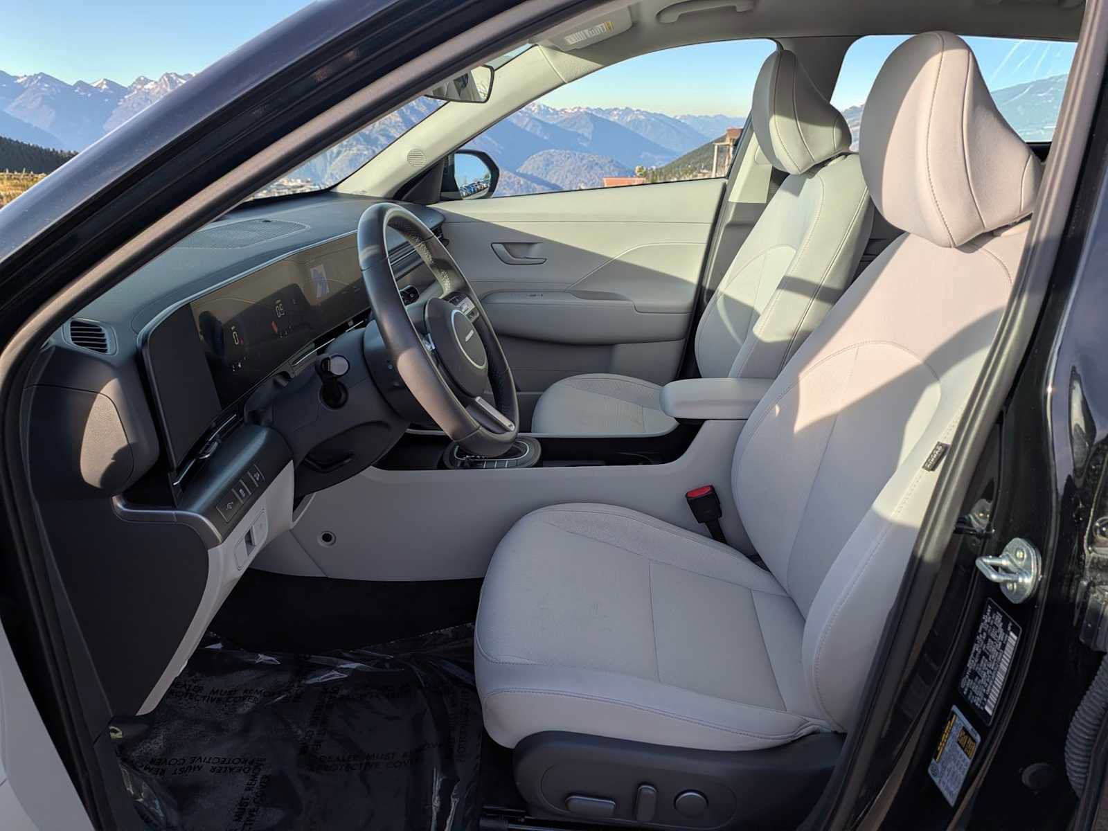 Used 2025 Hyundai Kona SEL AWD/4WD image 15