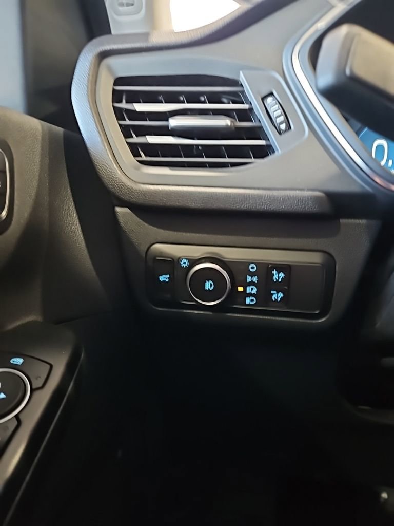 Used 2025 Ford Escape Platinum image 35