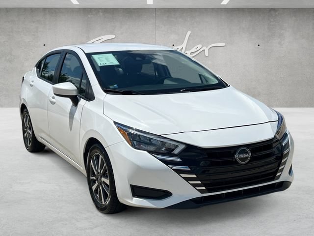 Used 2025 Nissan Versa SV FWD image 2