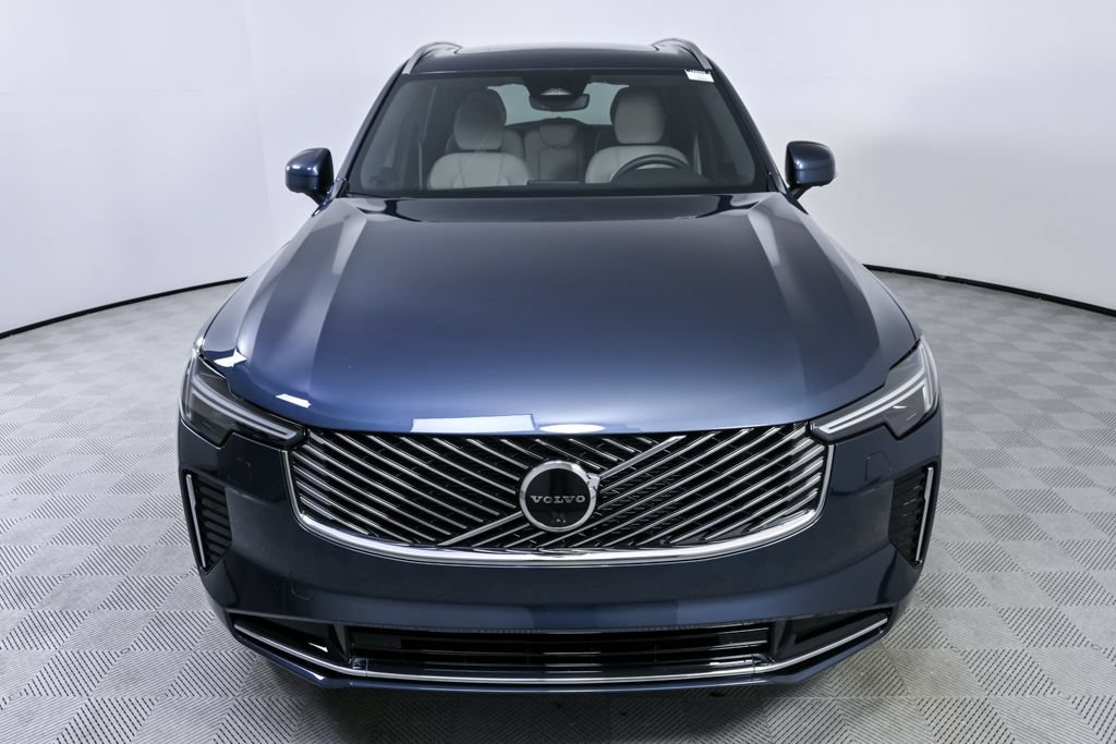 Certified 2026 Volvo XC90 B6 Plus w/ Protection Package Premier AWD/4WD image 38