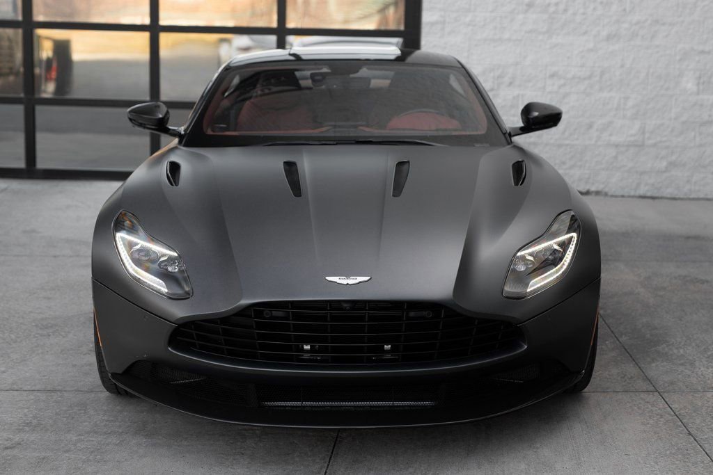 Used 2023 Aston Martin DB11 V12 image 8