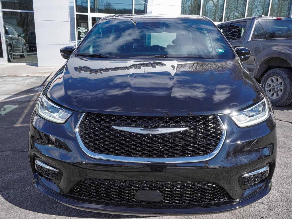 New 2026 Chrysler Pacifica Select FWD image 2
