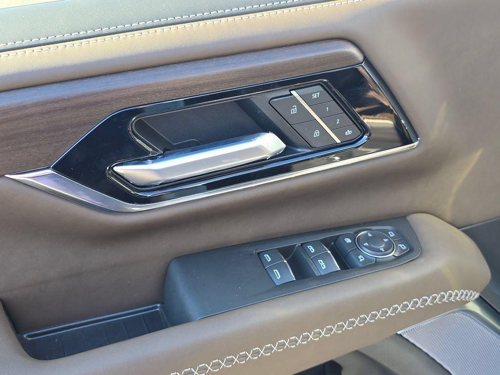New 2026 GMC Yukon XL Denali Ultimate AWD/4WD image 22