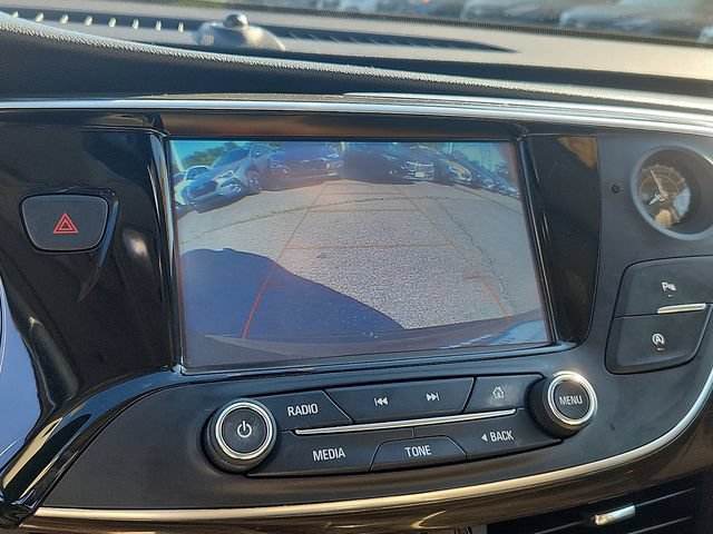 Used 2020 Buick Envision Essence FWD image 18