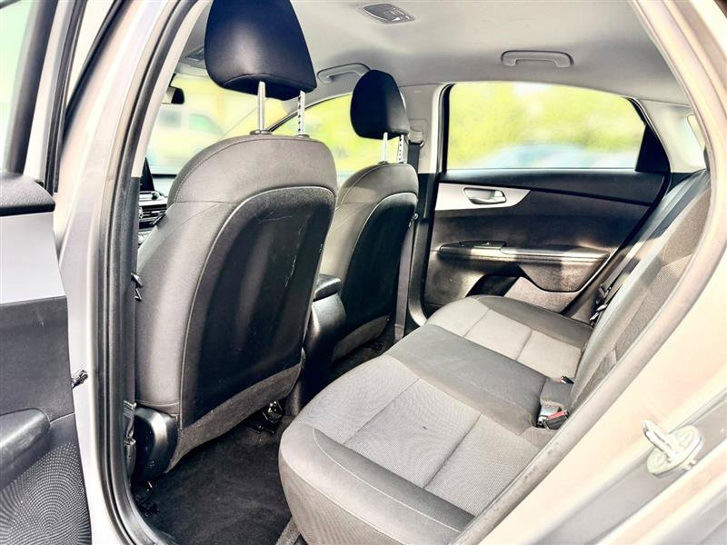 Used 2023 Kia Forte LXS w/ LXS Technology Package FWD image 7