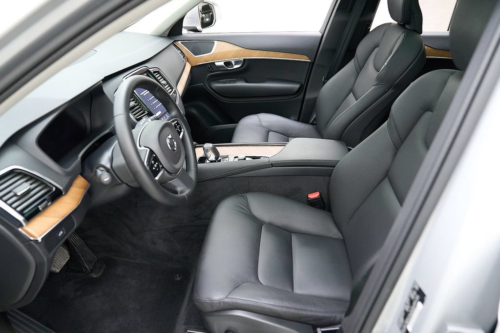Certified 2024 Volvo XC90 B6 Plus w/ Protection Package Premier AWD/4WD image 14