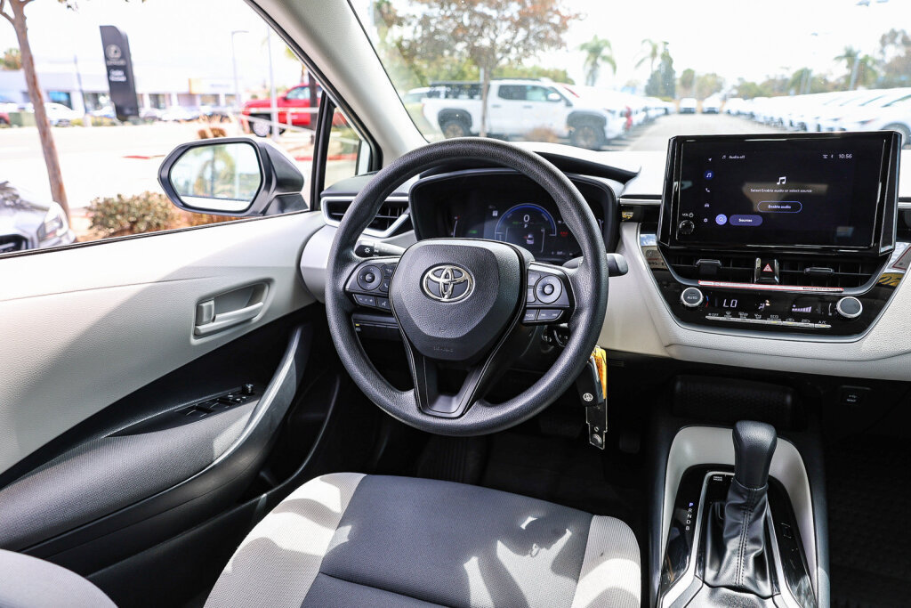 Certified 2026 Toyota Corolla LE FWD image 4