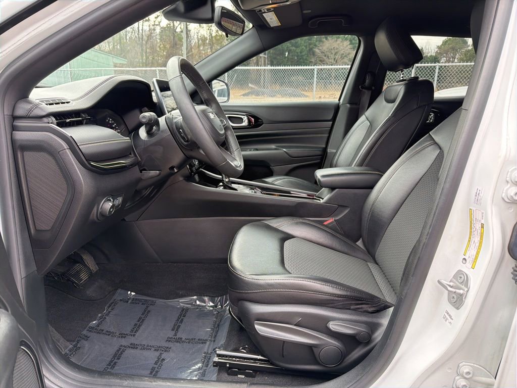 Used 2022 Jeep Compass Altitude image 14