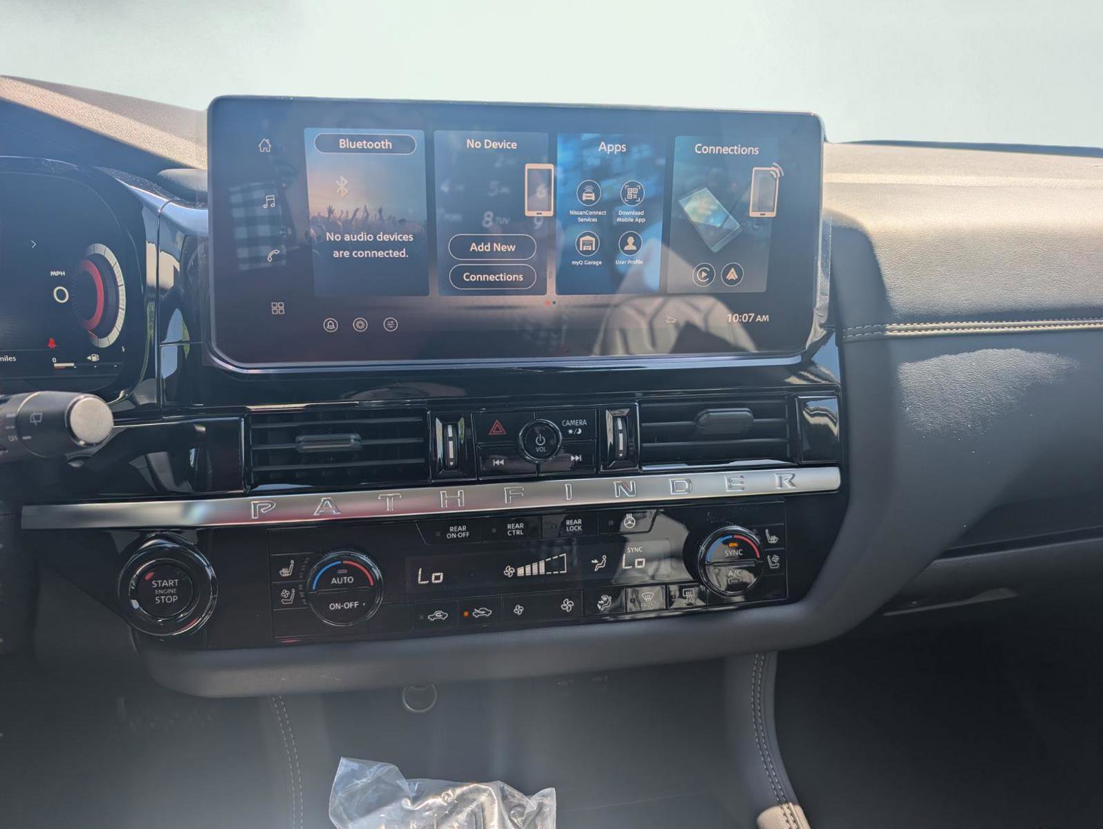 New 2026 Nissan Pathfinder Platinum AWD/4WD image 8