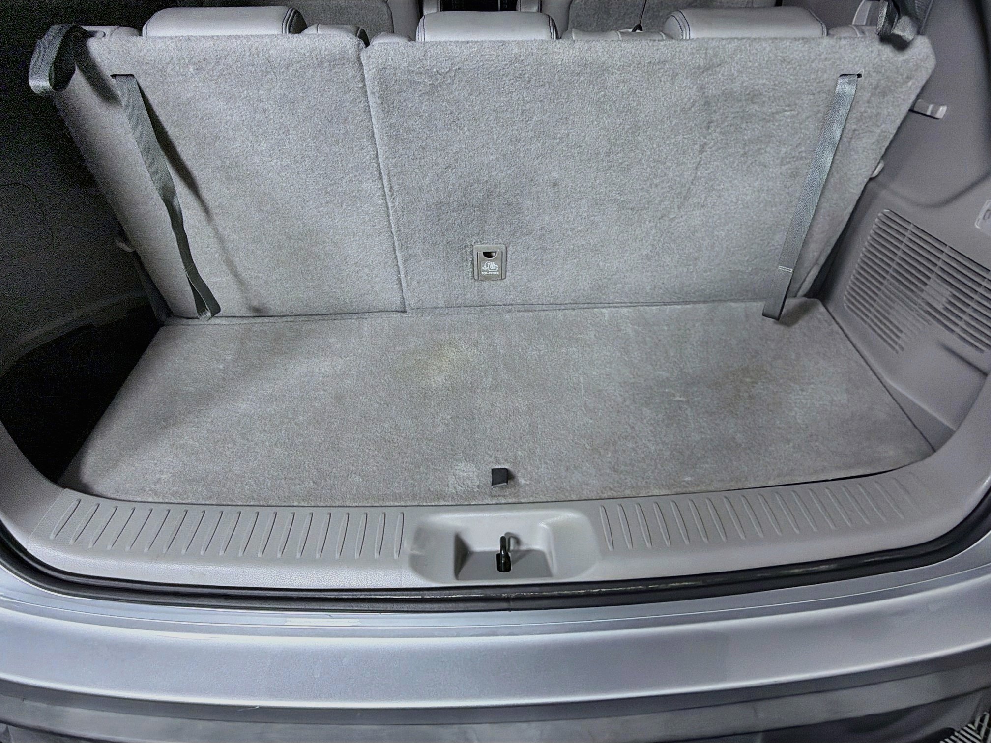 Used 2018 Toyota Highlander XLE FWD image 28