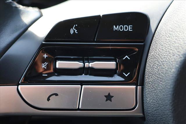 Certified 2024 Hyundai Elantra Limited FWD image 14