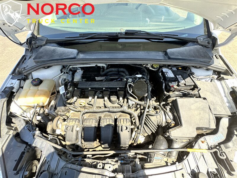 Used 2015 Ford Focus SE FWD image 22