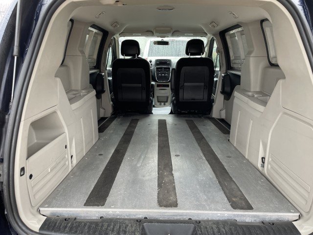 Used 2012 RAM C/V image 9